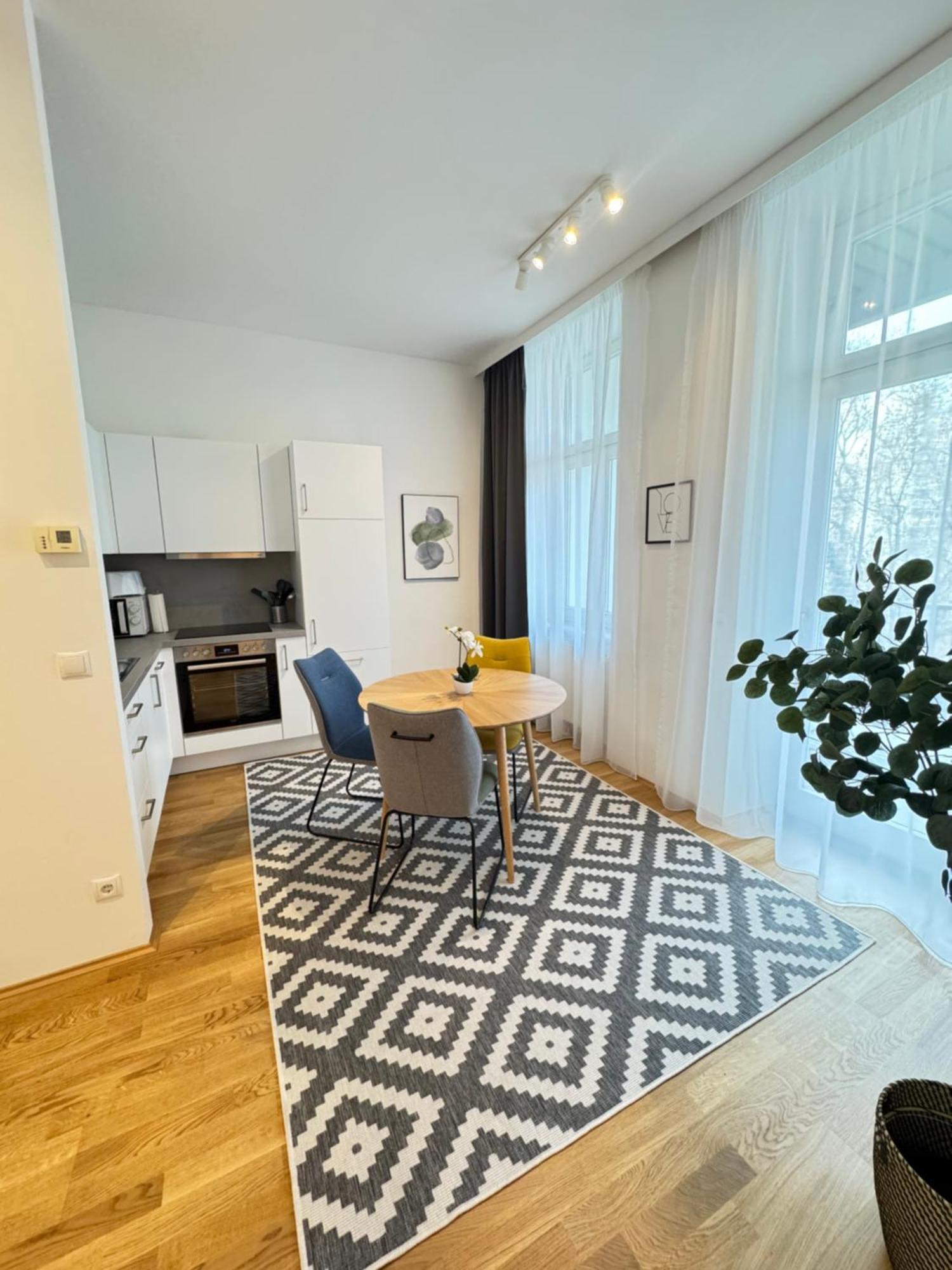 Trendy Apartment Zentral Gelegen Vienna Exterior photo